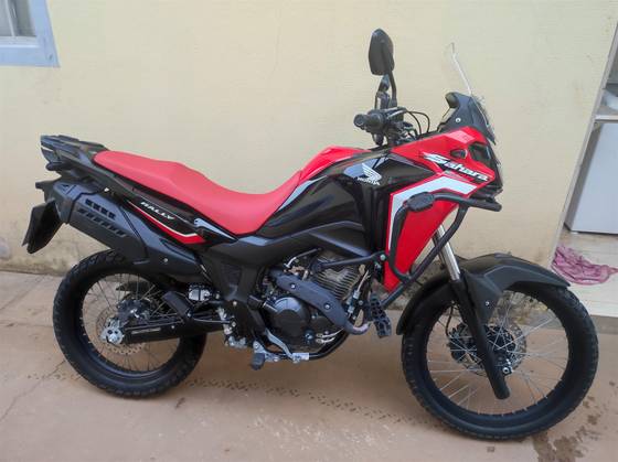 HONDA XRE 300 RALLY HONDA XRE 300 RALLY